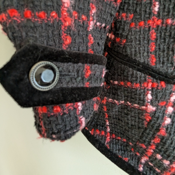 Red & Black Tweed Fitted Blazer ❤️🖤 - Picture 11 of 11